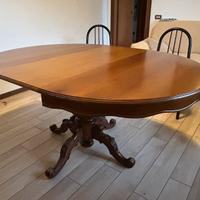 Tavolo in legno vintage + 6 sedie