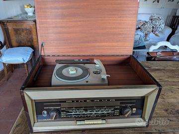 Radio e giradischi Minerva