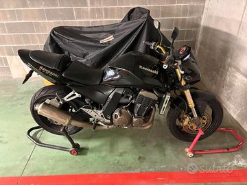 KAWASAKI Z750