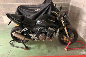KAWASAKI Z750