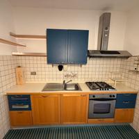 Cucina e frigorifero