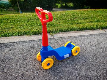 monopattino a 4 ruote