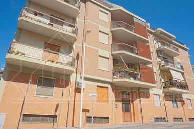 Spazioso appartamento con 5 camere da letto