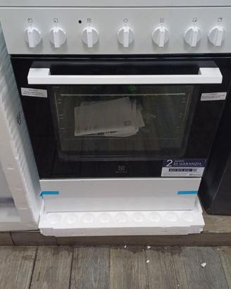 ELECTROLUX CUCINA ELETTRICA LKR620066W 60 CM NUOVA