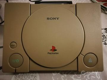 PlayStation modello Scph-7502 + giochi 