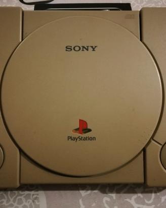 PlayStation modello Scph-7502 + giochi 