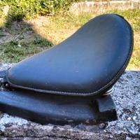 Monosella a molle per Honda Black widow 750