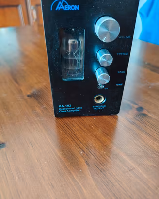 Amplificatore valvolare per cuffie Aeron HA102 