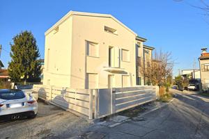 VILLA SINGOLA A CURTAROLO