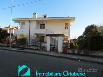 Casa singola divisibile in via Oggiano