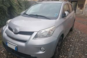PRIVATO VENDE TOYOTA URBAN CRUISER 4X4
