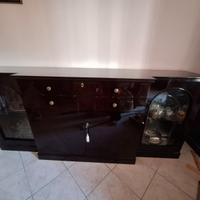 Tavolo sedie e sparecchia tavola