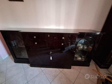 Tavolo sedie e sparecchia tavola