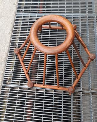 girello vintage in legno 