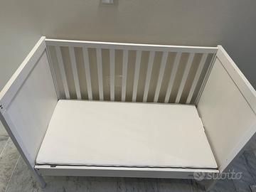 Lettino Ikea con materasso