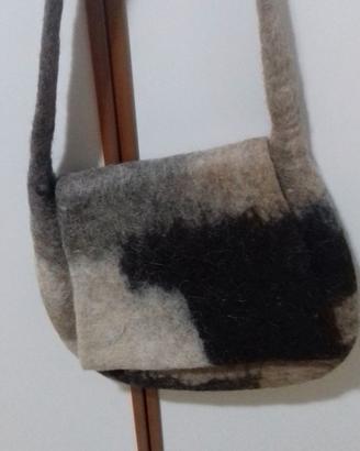 Borsa Lana Cotta pari al nuovo