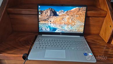 NoteBook HP Laptop + Borsa