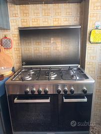Cucina gas con forno elettrico
