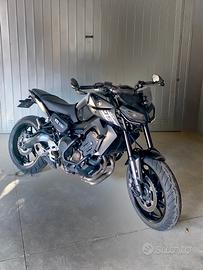 YAMAHA MT-09 2019