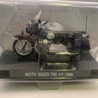 Modellino moto guzzi 750 v7 1966 carabinieri  1:43