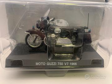 Modellino moto guzzi 750 v7 1966 carabinieri  1:43