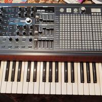 sintetizzatore Arturia Matrix Brute 