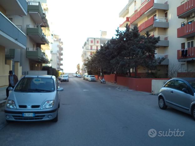 Box auto di 25 mq a Gallipoli in Via Rosmini