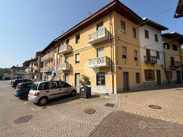 CASA SEMINDIPENDENTE A ROCCA CANAVESE