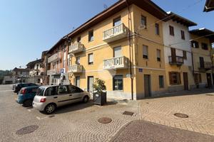 CASA SEMINDIPENDENTE A ROCCA CANAVESE