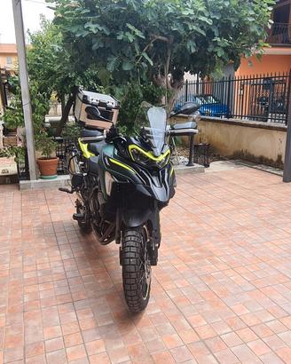 Benelli trk 702 x