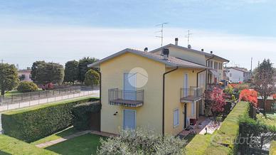 VILLA A SCHIERA A ZEVIO