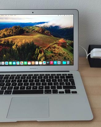 Macbook Air 13 8gb RAM os Sonoma batteria nuova