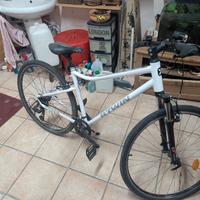 B-Twin Riverside 500