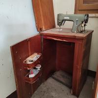 Macchina da cucire Caser anni 50 con mobile