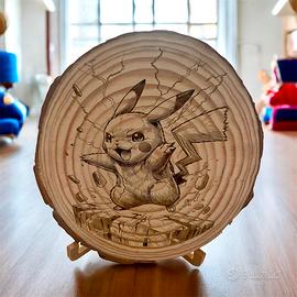 Pikachu su legno naturale