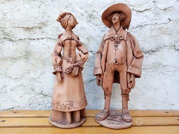 Coppia statue terracotta Renzo e Lucia, d'autore