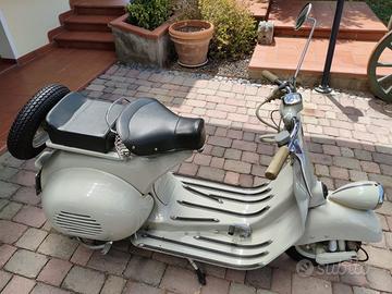 vespa 125 faro basso del 1953