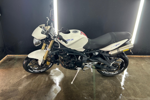 Triumph street triple 675