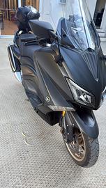 Yamaha t-max 530 modello iron max