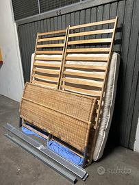 Letto matrimoniale con materasso. Zona Rustica