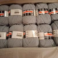 Matasse di pura lana vergine 