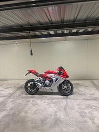 F3 800
