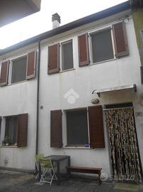 3 LOCALI A COMACCHIO