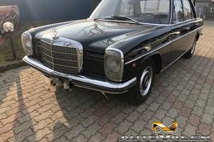 MERCEDES-BENZ 230 2.3 berlina 5 Posti