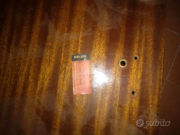 Mini tavolino ricamato