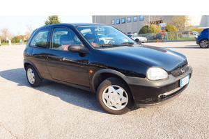 OPEL CORSA 1.0i gomme nuove - neopatentati