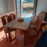 tavolo da cucina con 6 sedie