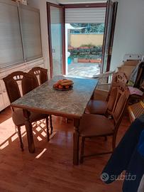 tavolo da cucina con 6 sedie