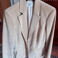 blazer elegante beige marca Donna Enrica 