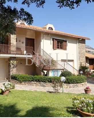 Prestigiosa villa in zona Sa Minda Noa